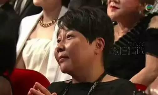 他是影帝，他说再美的女人都比不过他的丑老婆